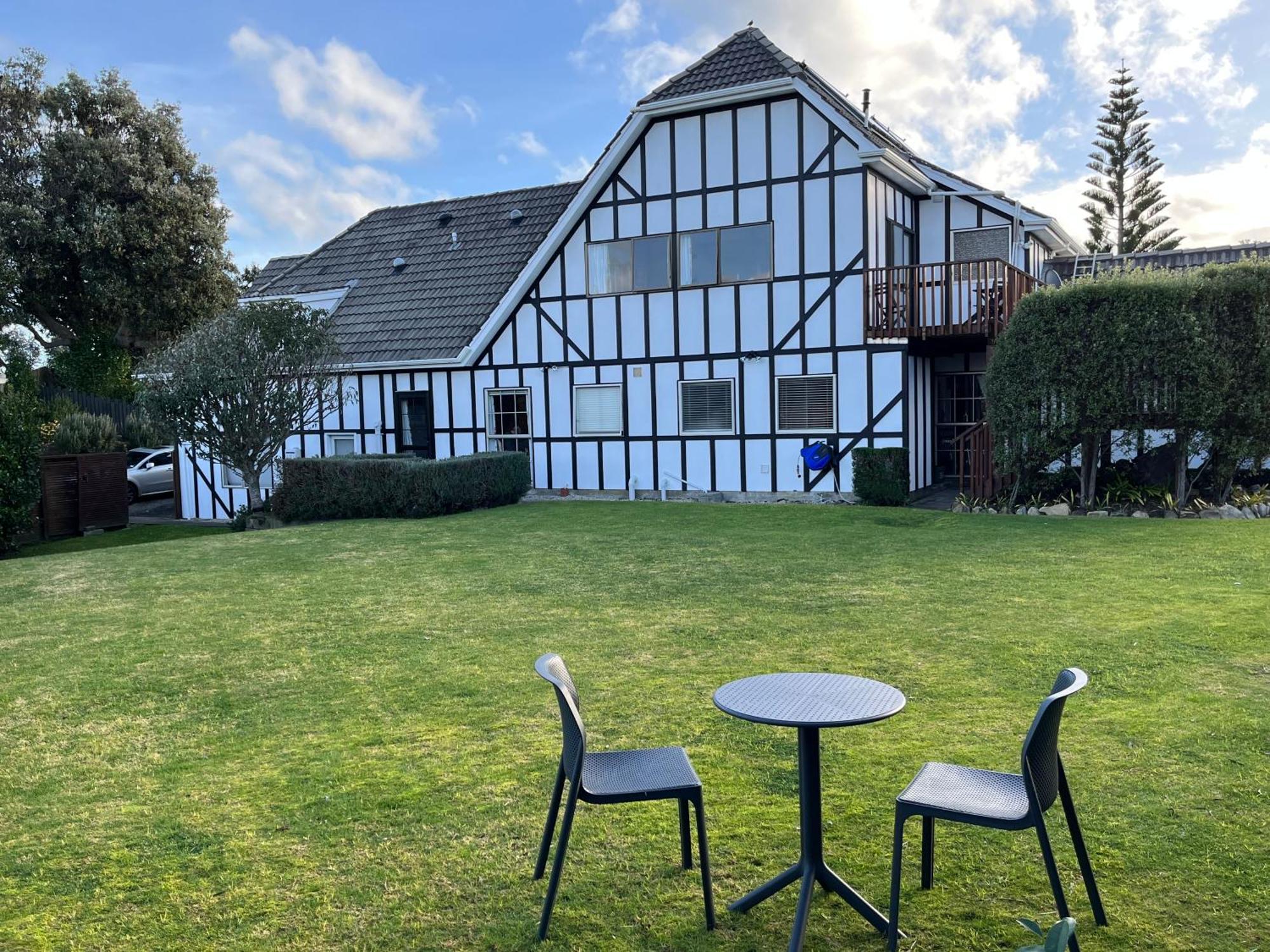 Tudor Manor Bed & Breakfast Paraparaumu Exteriér fotografie