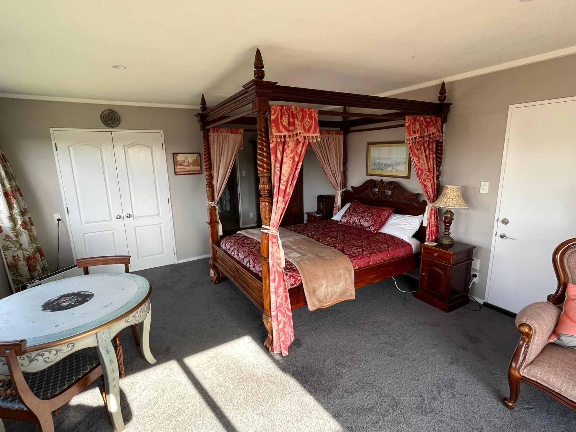 Tudor Manor Bed & Breakfast Paraparaumu Exteriér fotografie