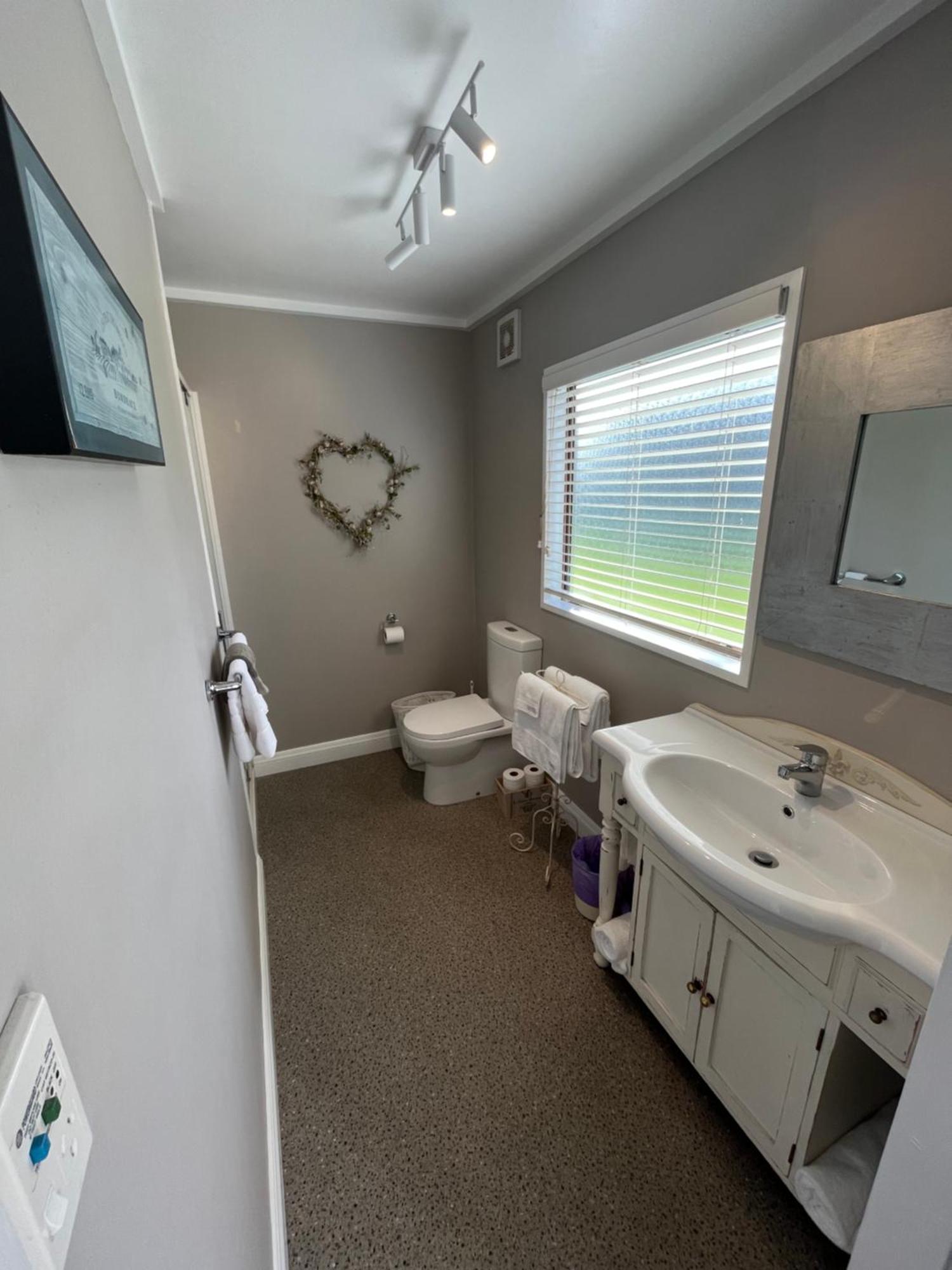 Tudor Manor Bed & Breakfast Paraparaumu Exteriér fotografie