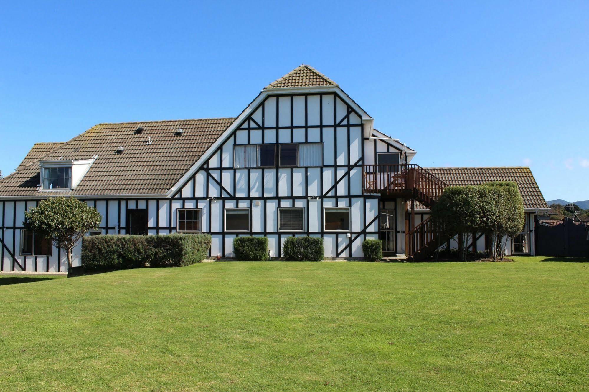 Tudor Manor Bed & Breakfast Paraparaumu Exteriér fotografie
